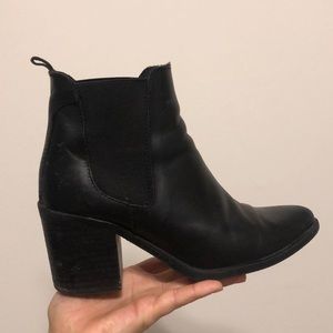 Steve Madden booties w/ small heel